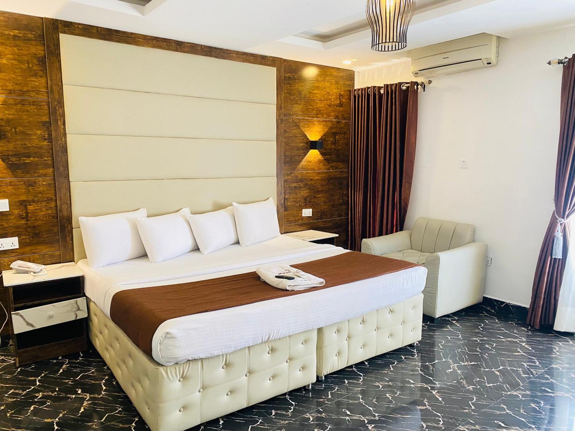 לגוס Presken Hotel @Oniru מראה חיצוני תמונה